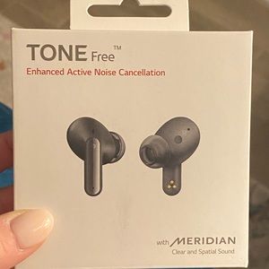 LG ear buds brand new.